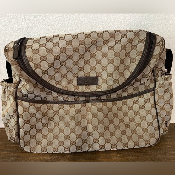 Gucci Beige and Brown Monogram diaper/messenger bag - Picture 1 of 13